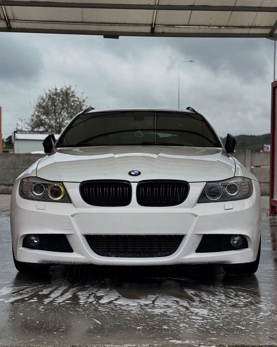 BMW Seria 3 Masina mai are mici defecte, detalii la telefon