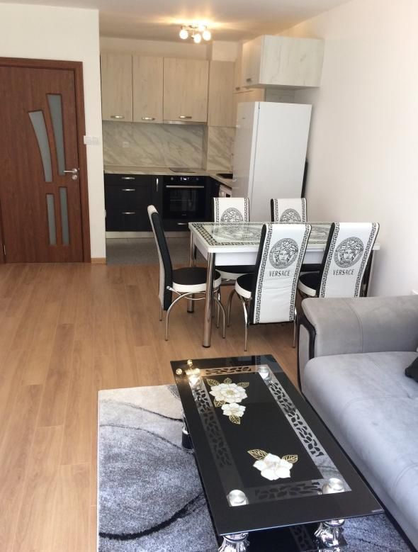 Дава се под наем Тристаен апартамент в Пловдив, Кючук Париж - 85 кв.м за 408 € - Снимка #1