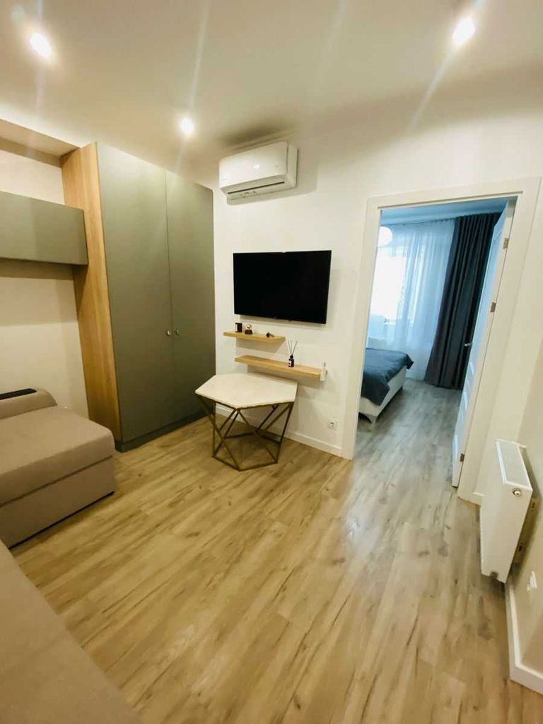 Дава се под наем Двустаен апартамент в София, Красно село - 60 кв.м за 400 € - Снимка #1