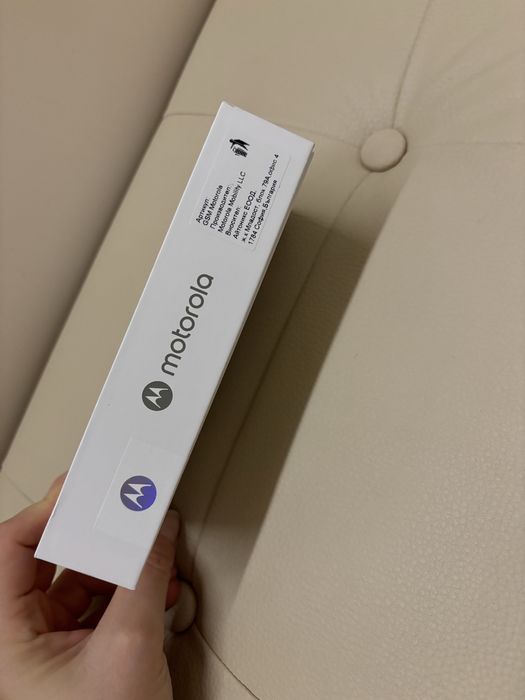 MOTOROLA EDGE 60 PRO Pantone Shadow (Green) с 36 месеца гаранция