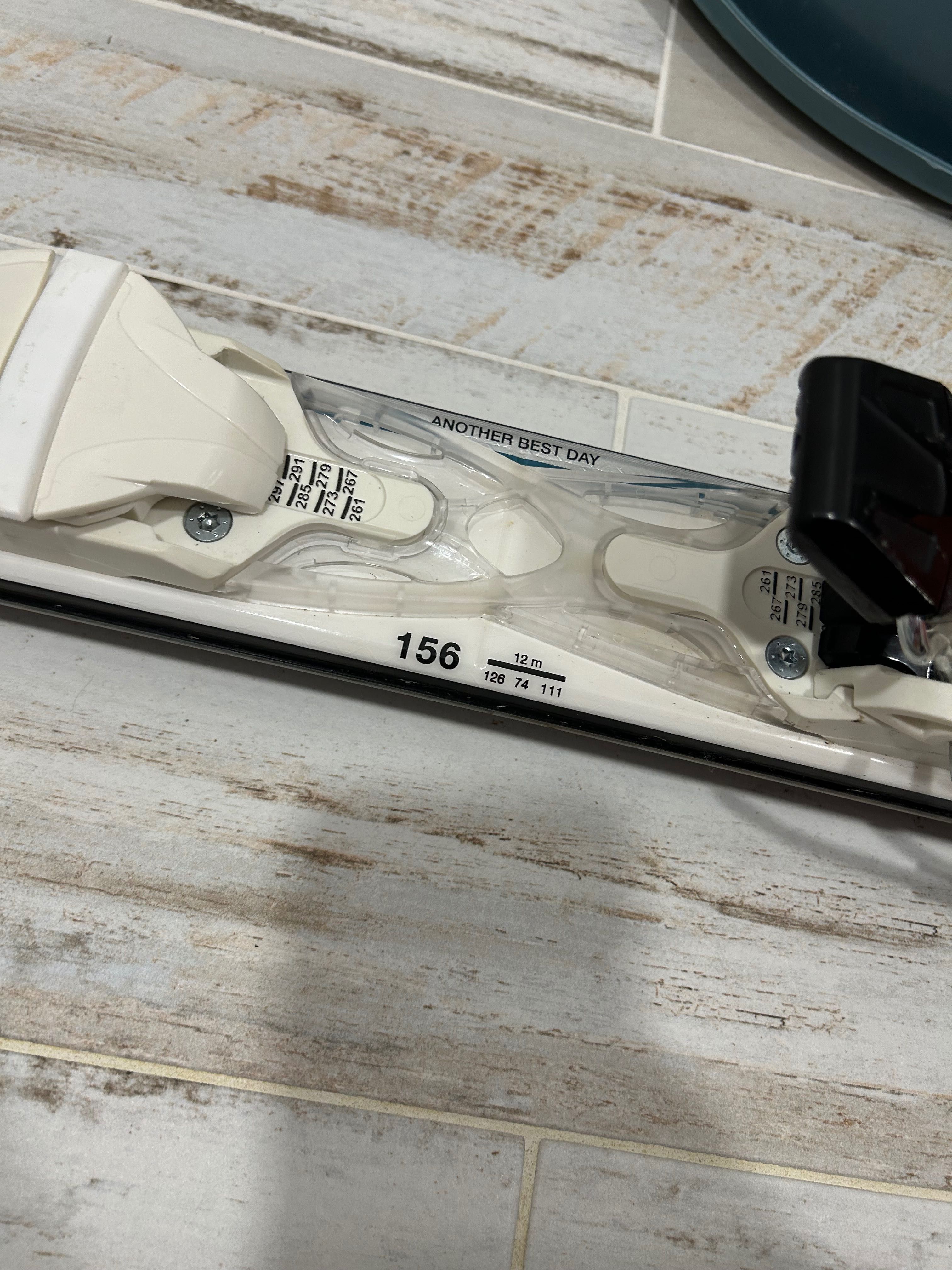 Дамски ски Rossignol FAMOUS LIMITED 156