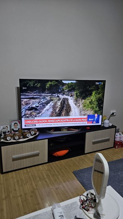Vând smart TV LG 125 cm