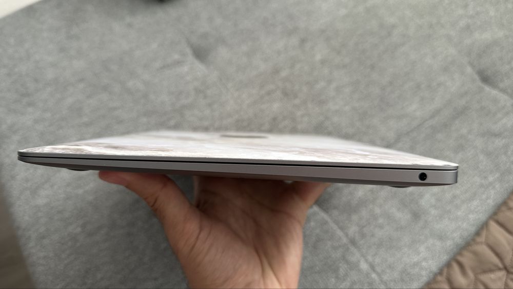 MacBook Air M1 Перфектен!