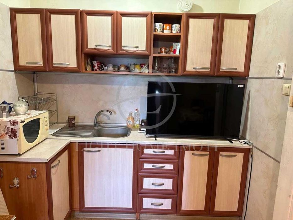 Продава се Двустаен апартамент в Пловдив, Център - 75 кв.м за 1812 €/кв.м - Снимка #2