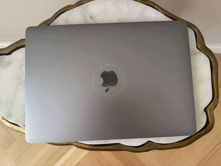 Macbook Air 13” M1 8GB RAM