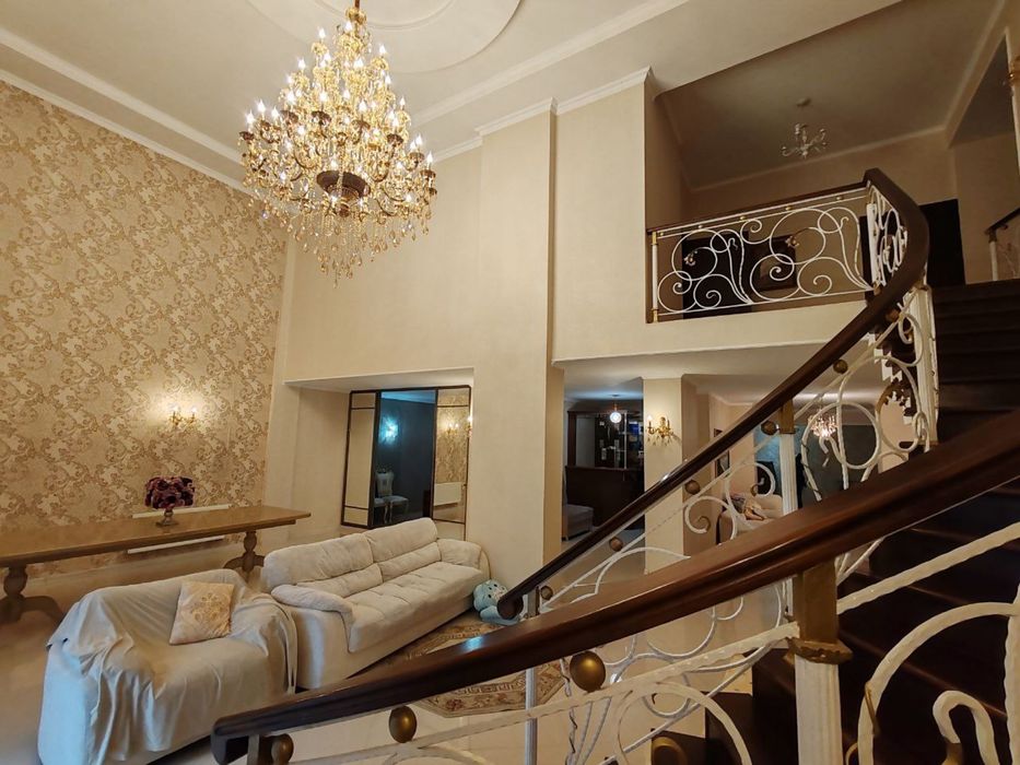 ДАРХАН в Центре Города Хамида Алимджана 5-Соток 7-Комнат