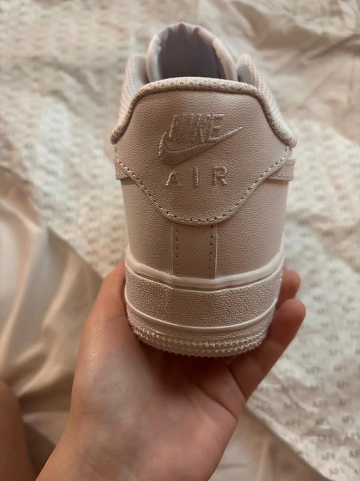 Vând af1 noi nepurtati