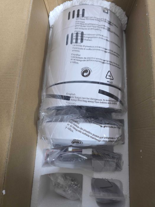 ventilator de tavan cu profil redus de 52” cu lumină, 4 lame, 6 viteze