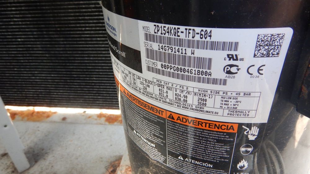 vand chiller carrier 135 kw