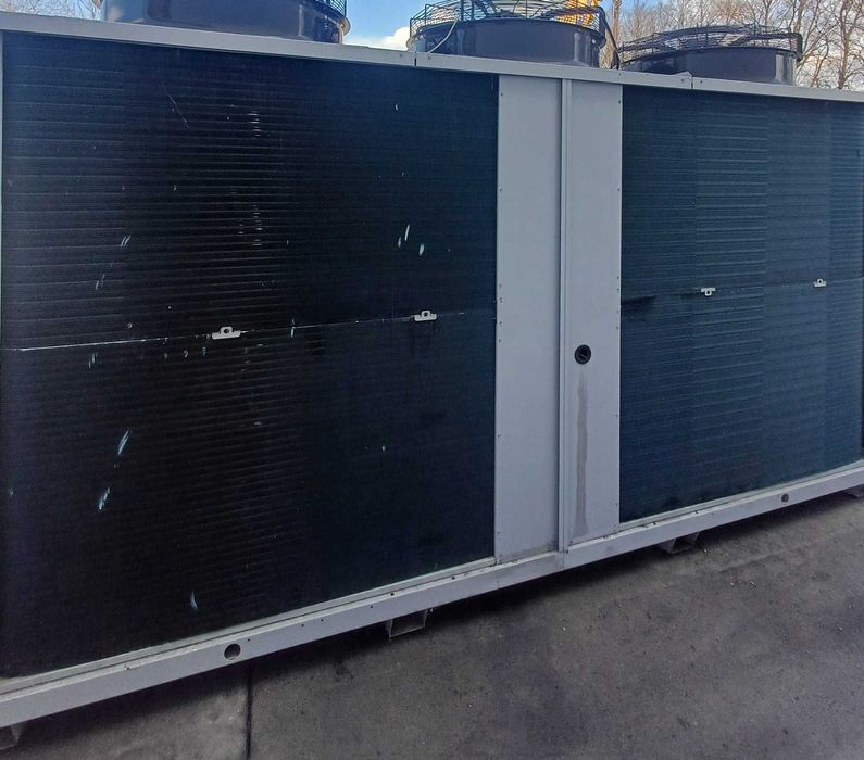 Vand / Inchiriez chiller SYSTEMAIR 170 KW