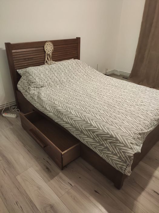 Set dormitor pat matrimonial cu noptiere din stejar