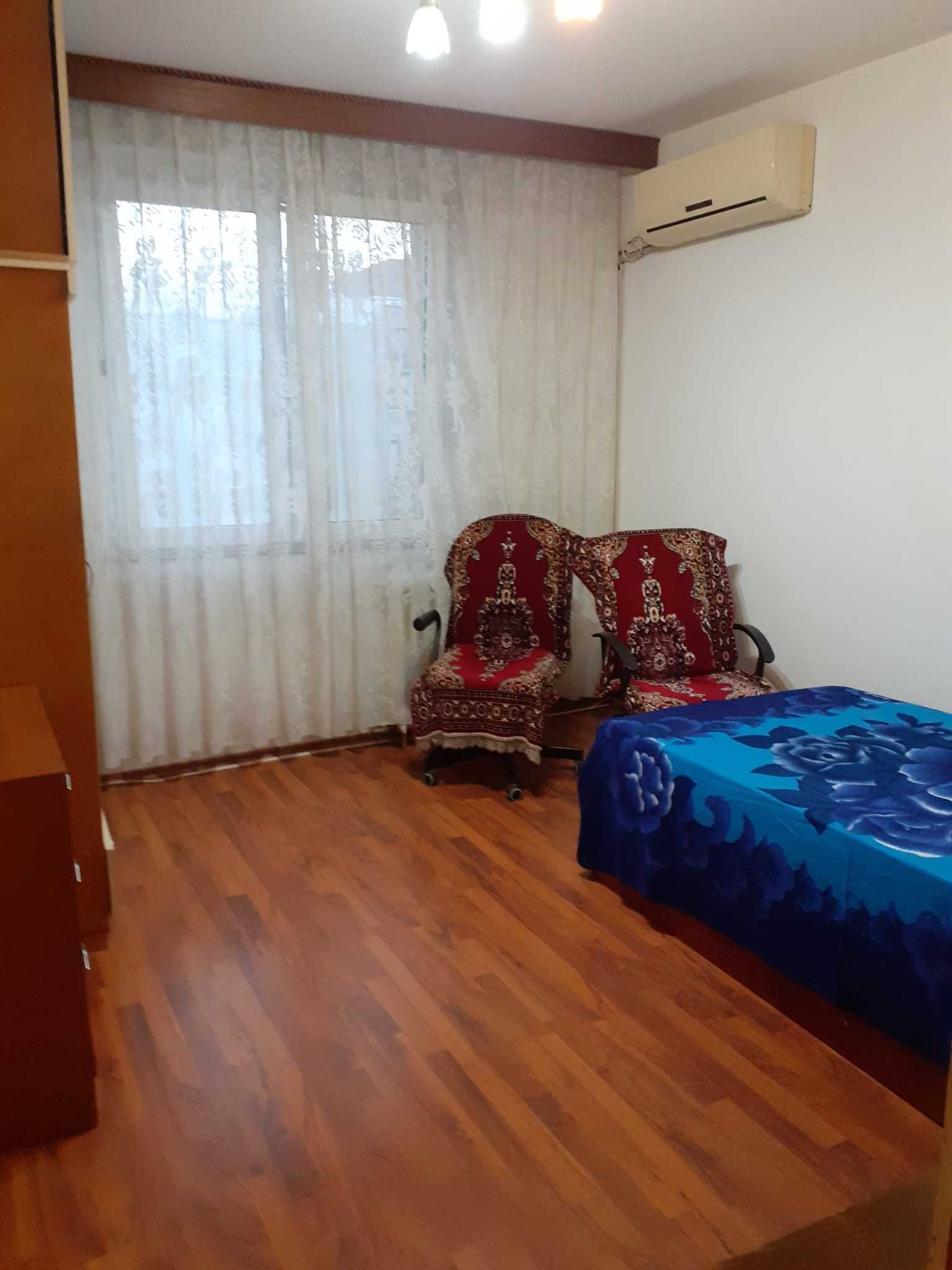 Vand apartament 3 camere