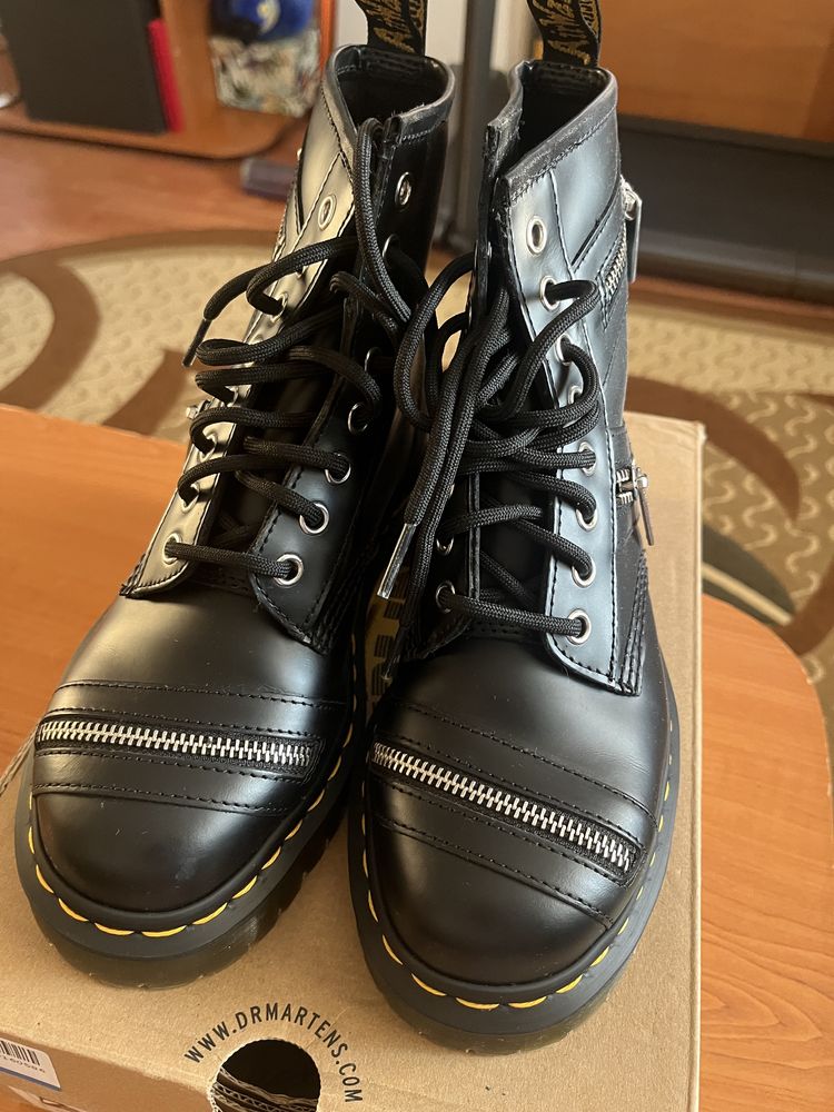 Ghete Dr. Martens