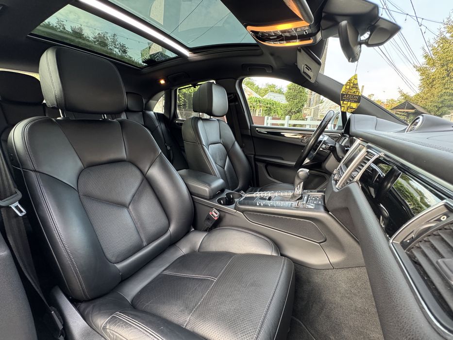 Porsche Macan S / 3.0Diesel 258cp /Chrono/Panoramic