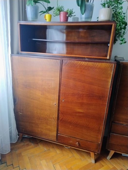 Donez mobilier vechi din Timisoara, ne ofer transport