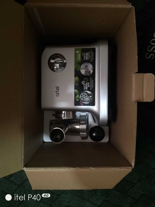 Мясорубка ARTEL ART-MG-35-80A