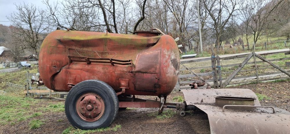 Vând sau dezmembrez cisternă