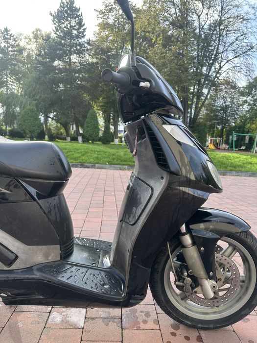 Vand aprilia sportcity cub3e 300