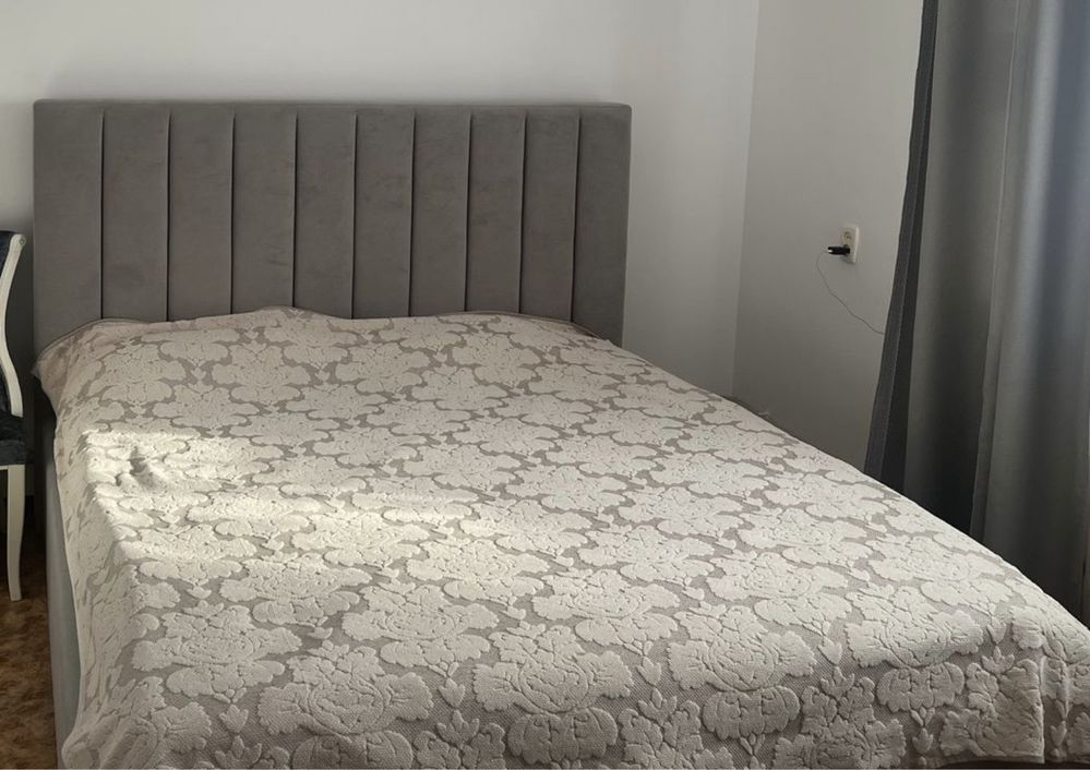 Продам кровать queen size