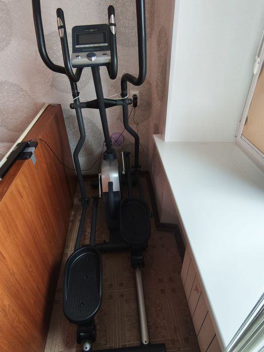 Эллиптический тренажёр