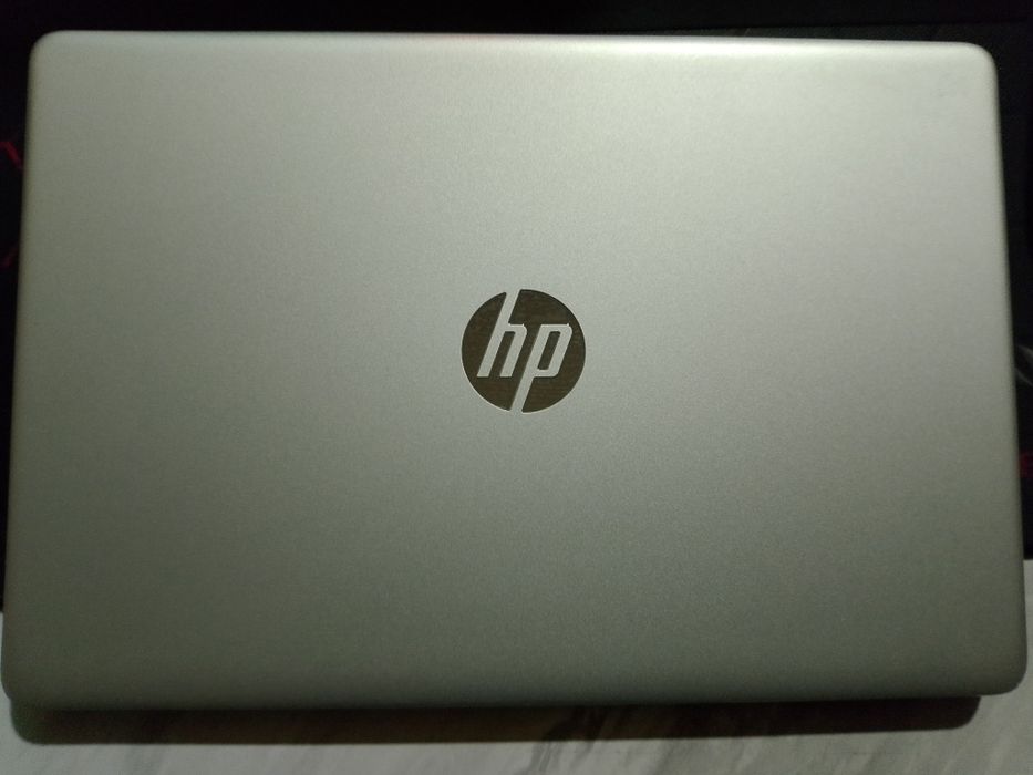 Hp ноутбук сотилади