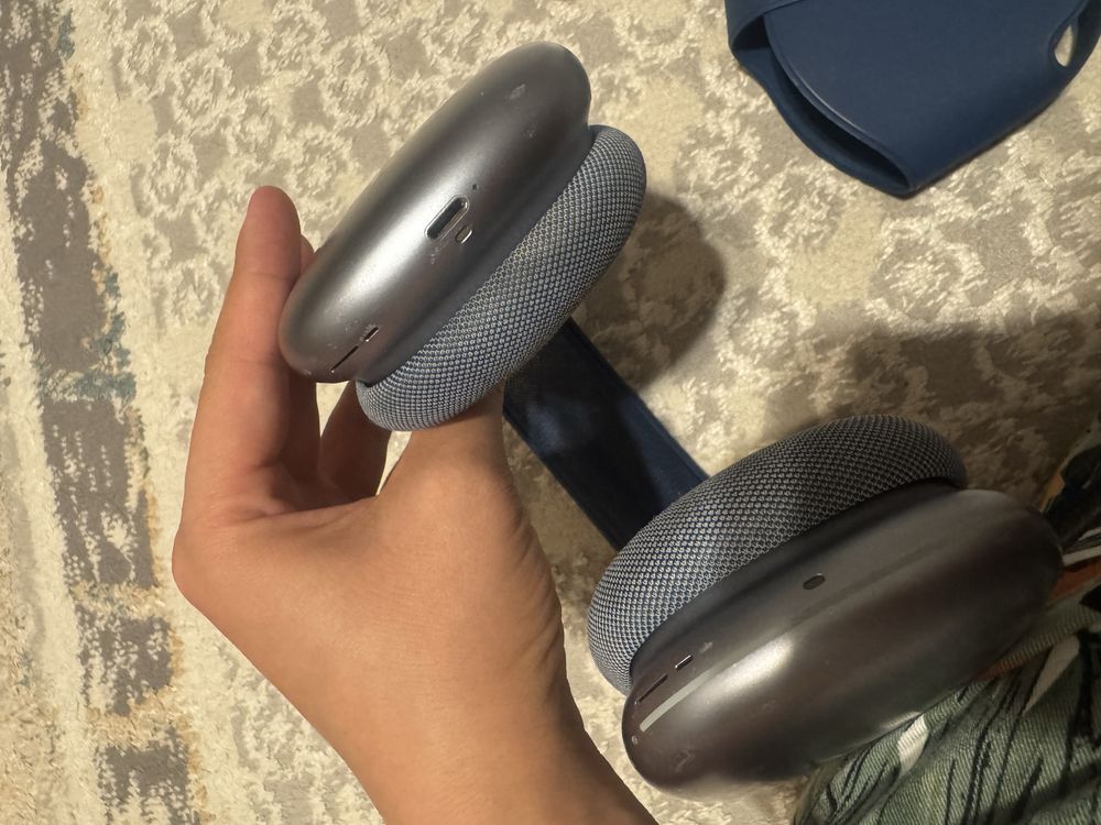 AirPods Max Blue