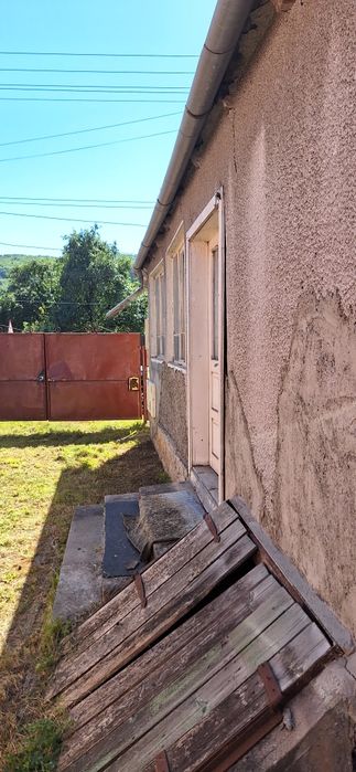 Casa cu teren 950 mp,E60 CAPUSU-MARE