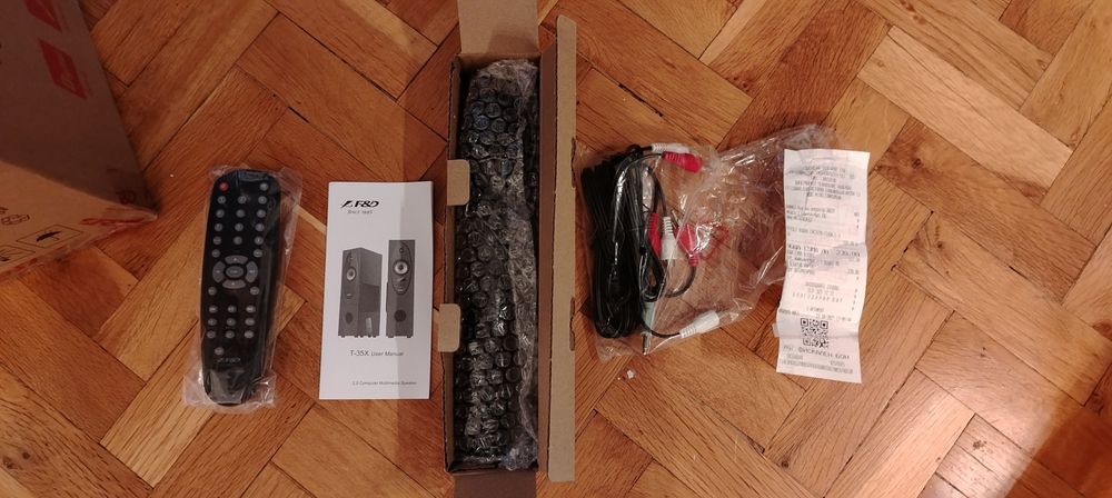 Продавам Тонколони  F&D  T35X