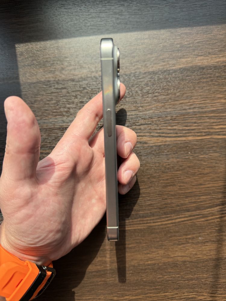 Iphone 15 pro (256) Titanium