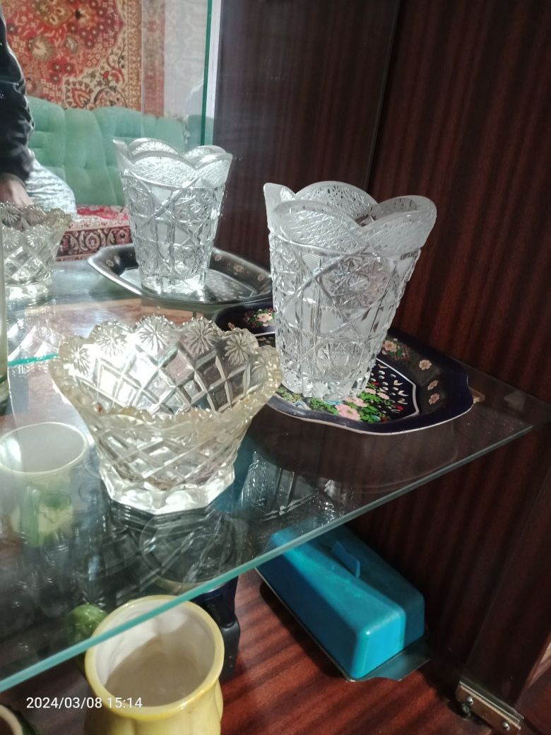 Хрустальные вазы, салатница