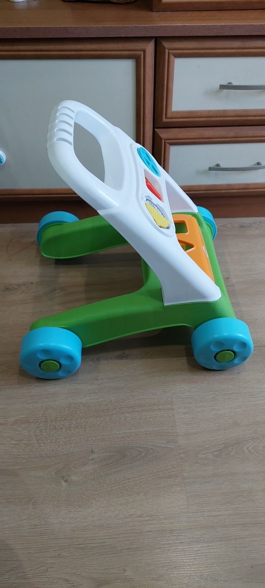 Бебешка проходилка за бутане Fisher Price