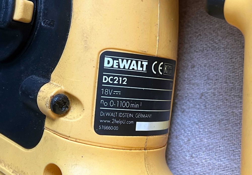Ciocan rotopercutor DeWalt DC212 18V Germania doar corp functional