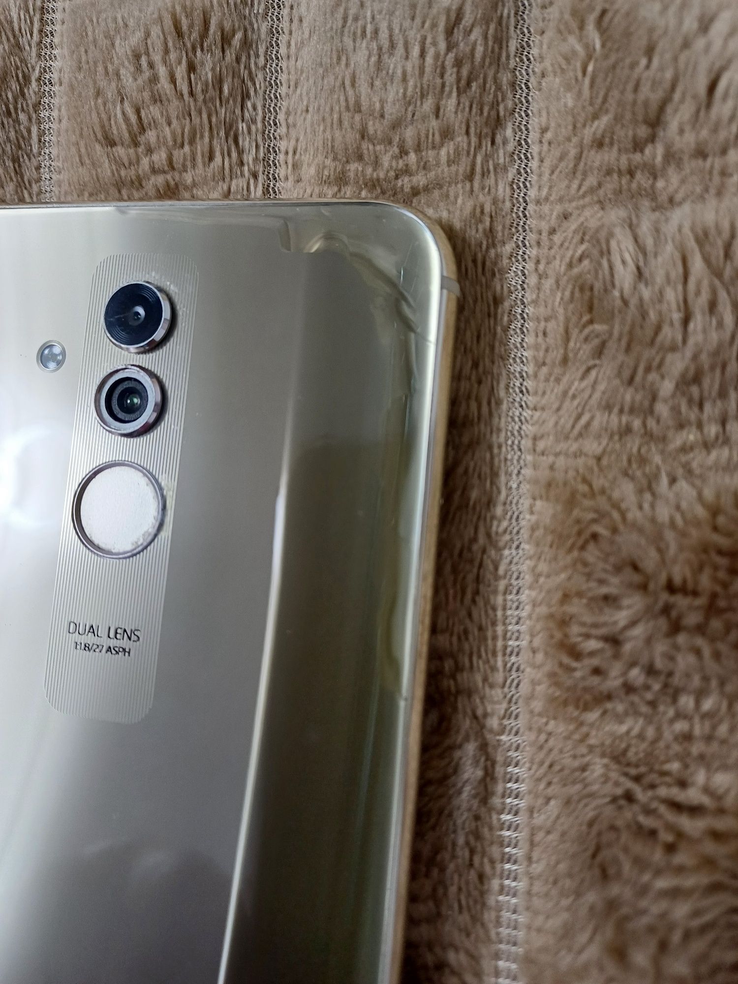 Huawei mate 20 lite gold