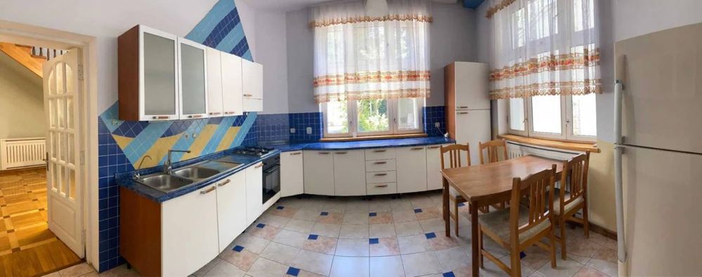 Сдаётся в аренду дом , за гостиница Россия ( н337 )