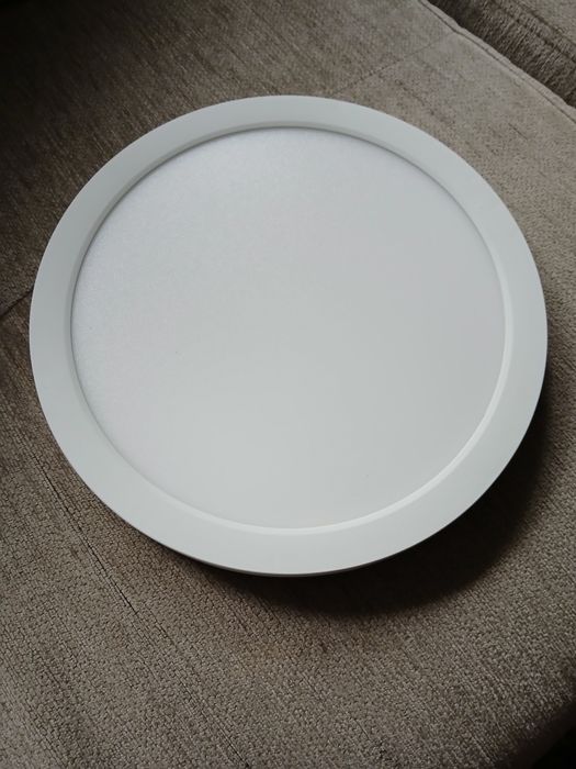 Vând aplica led noua