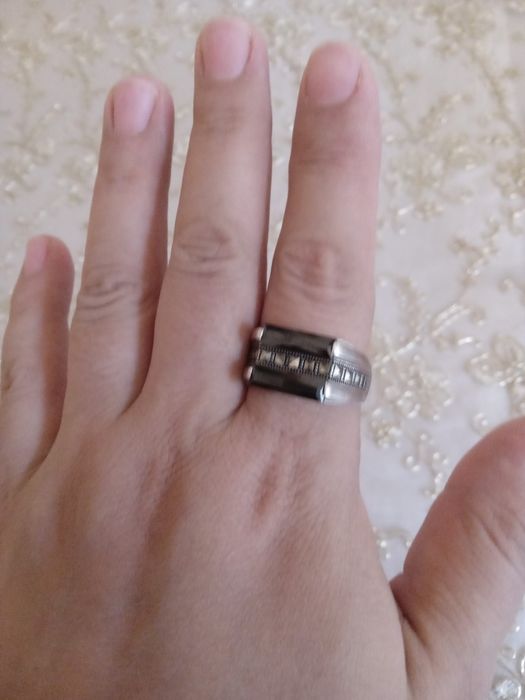 Serebro uzuk Perstin