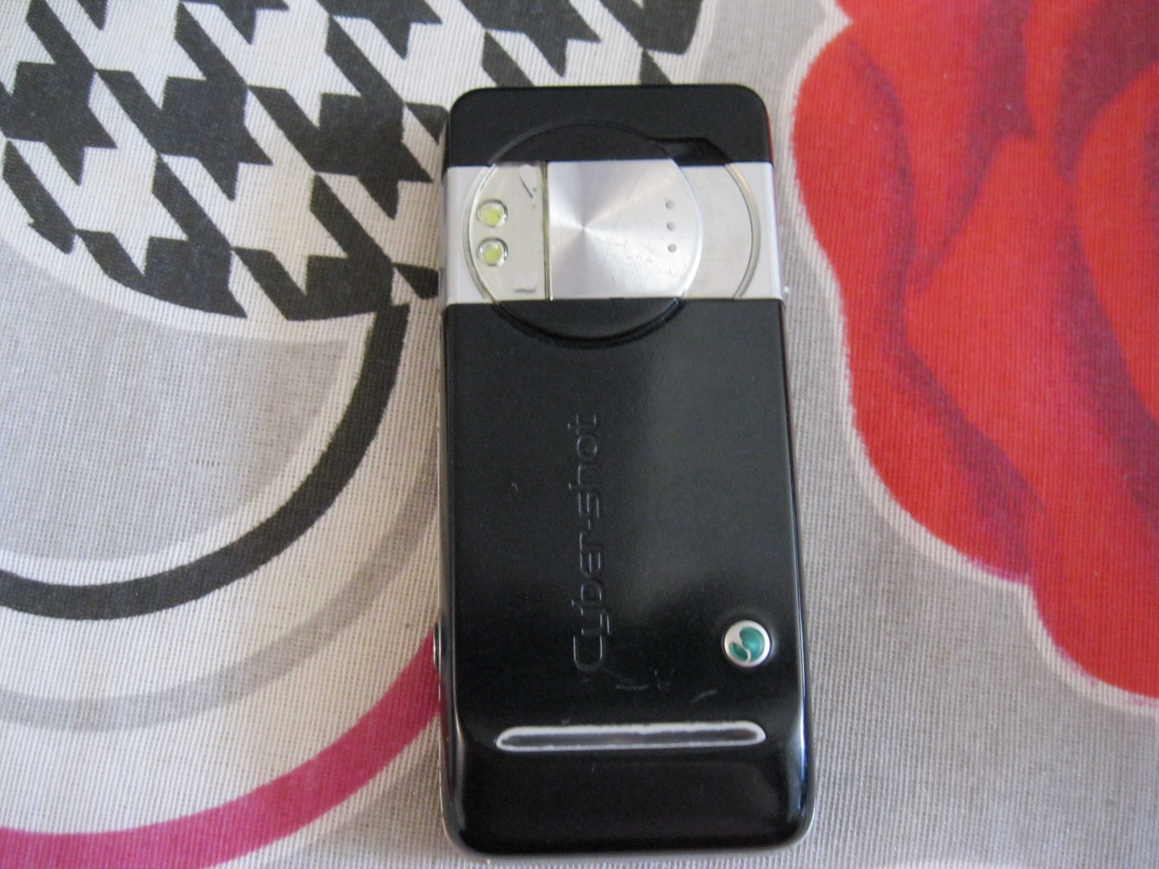 телефон Sony Ericsson