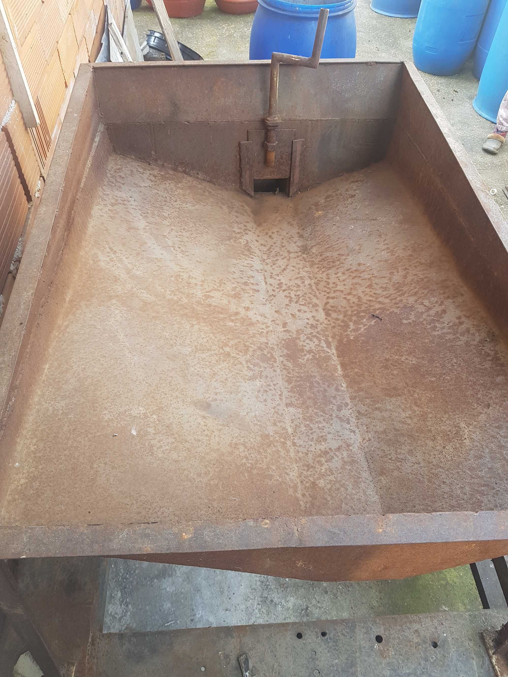 Продавам трифазна фуражомелка