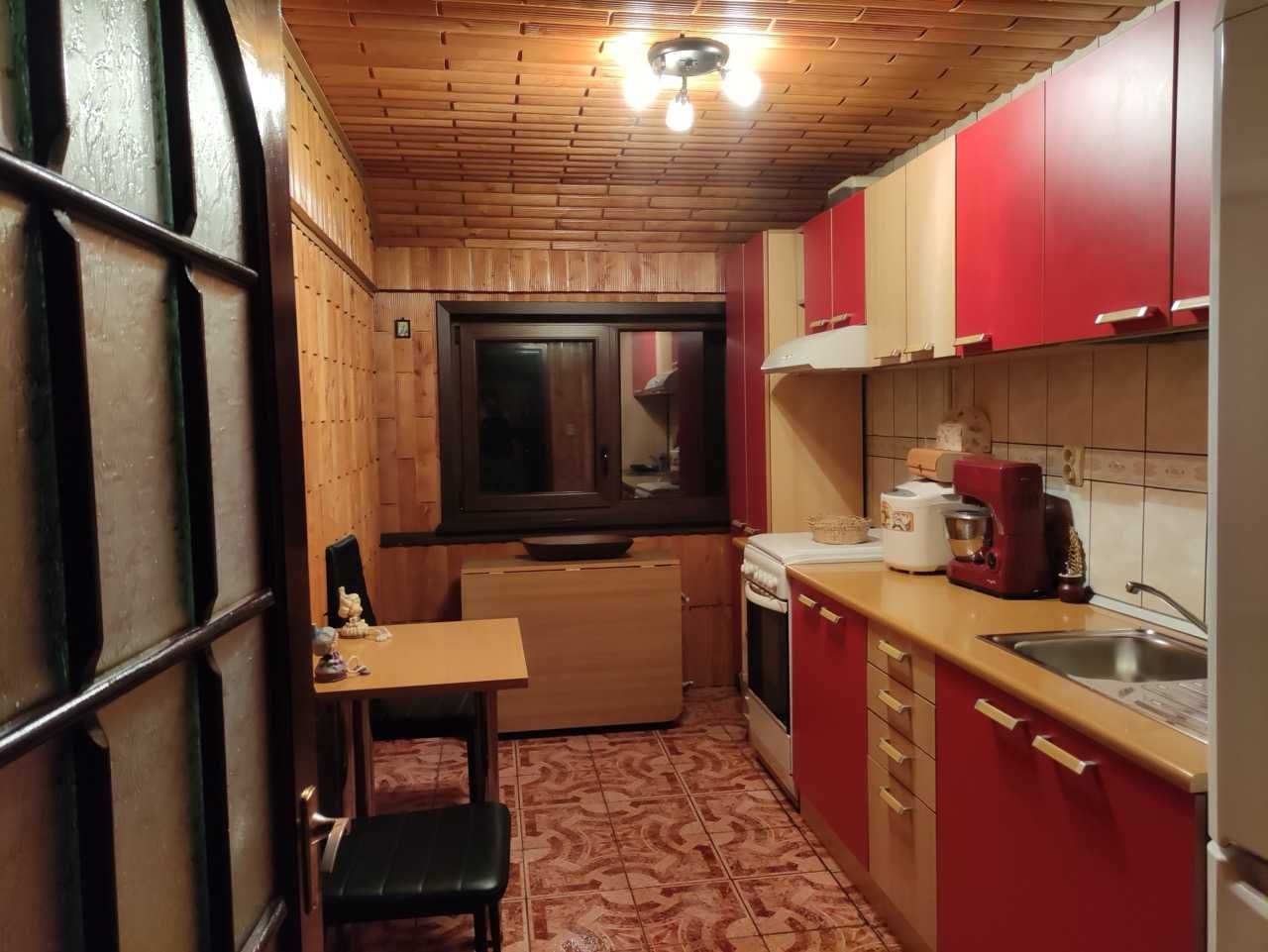 Apartament 3 camere decomandate, 80 mp, Zamca, zona casa de pensii