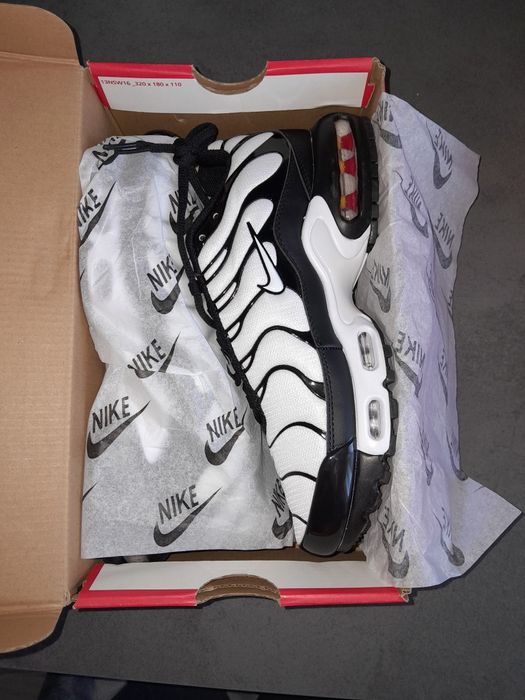 Nike TN White & Black‼️