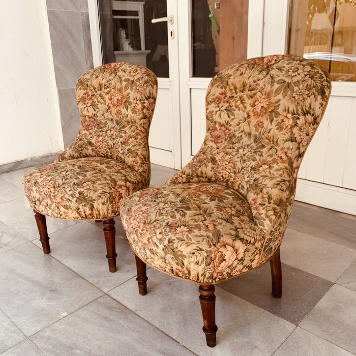 Два антикварни винтидж стола-дамски”парлор” стил