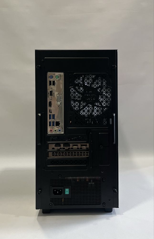 Геймърски компютър AMD Ryzen 5 5600, RTX 3070 8GB, 16GB ram