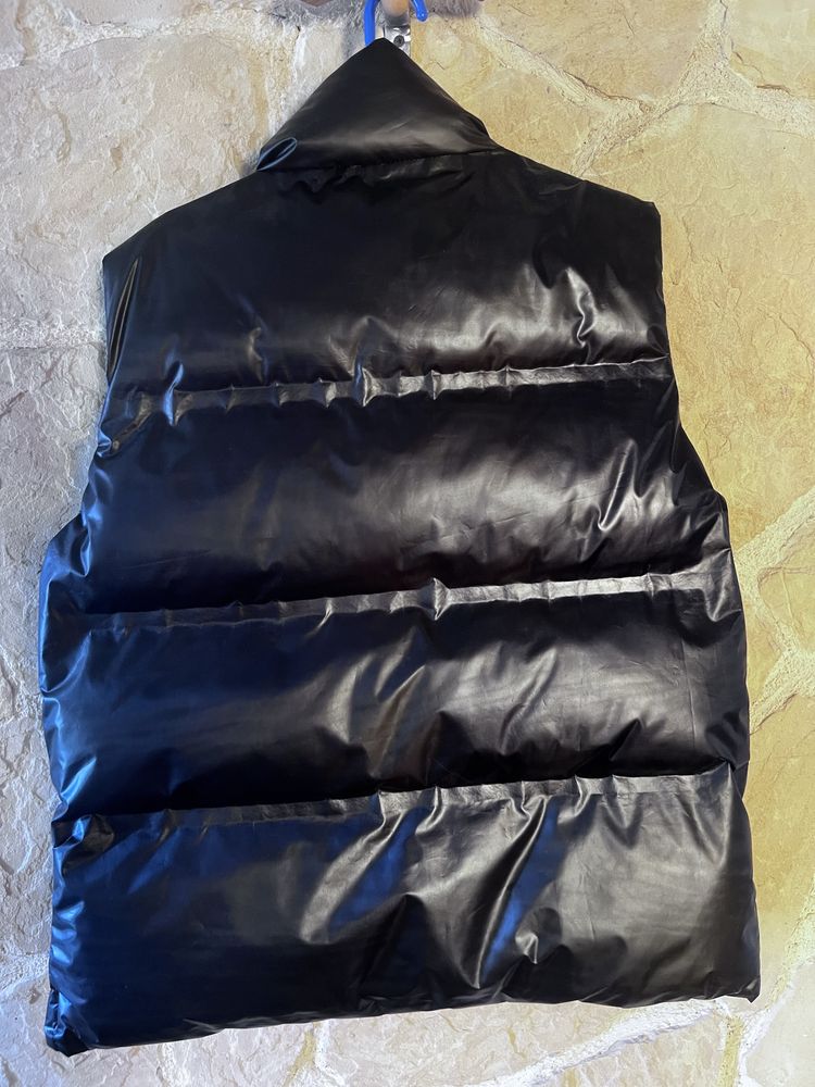 Vesta Prada neagra