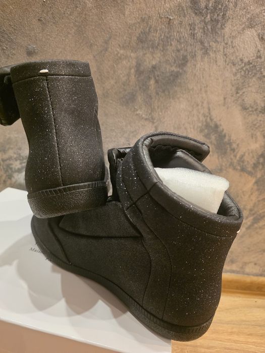Vând Maison Margiela Black 43