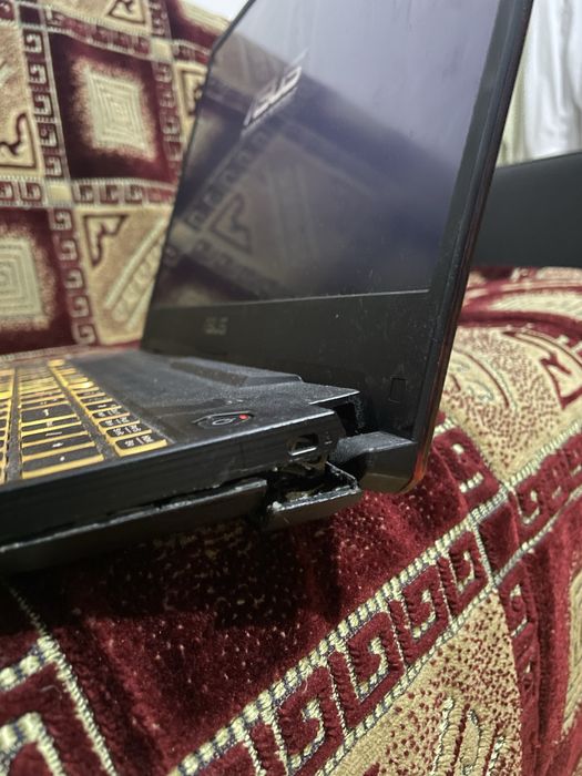 ASUS TUF Gaming F15 – GTX 1650, 24GB RAM, SSD 1TB+250GB – 1700 lei