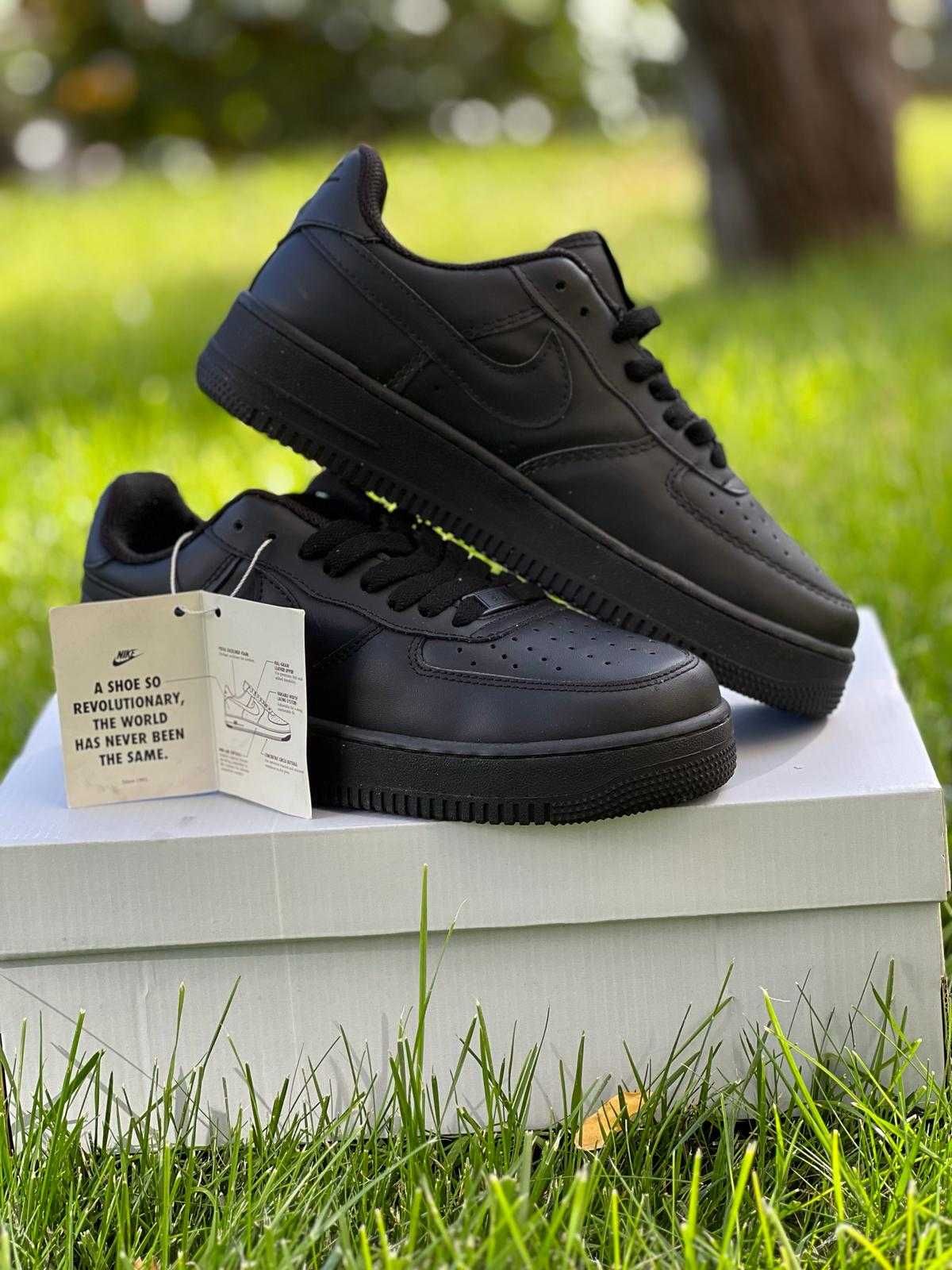 Adidasi Nike Air Force 1 triple black produs NOU