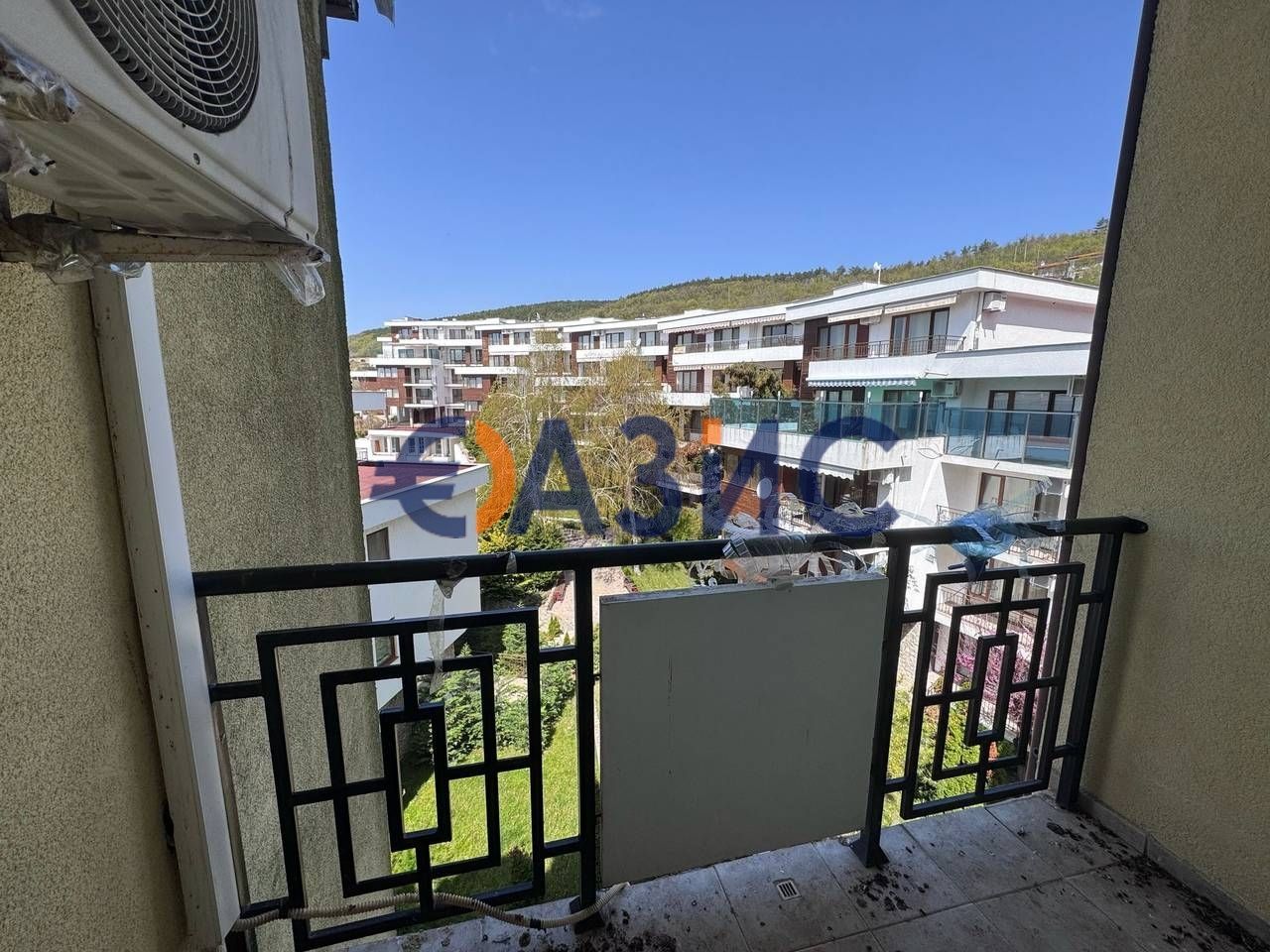 Продава се Двустаен апартамент в к.к. Елените - 52 кв.м за 1229 €/кв.м - Снимка #10