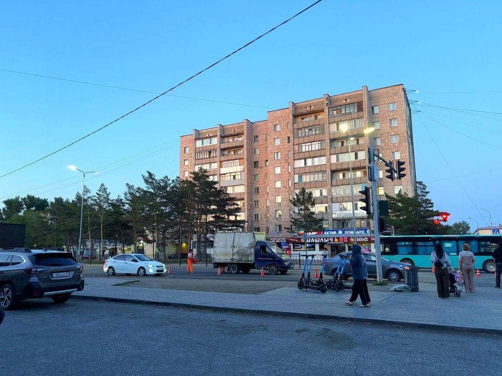 Продается 1 комнатная квартира 19 -мрн, дом 40.