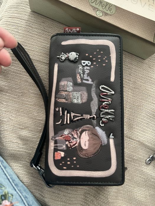 Страхотно голямо портмоне Anekke