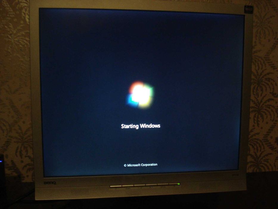 Monitor retro vintage BenQ FP72E 17 inch 1280x1024 vga dvi boxe